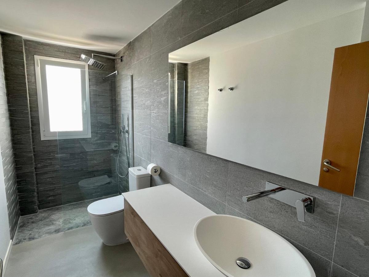 Beautiful Penthouse With Pool And Wonderful View Apartment *